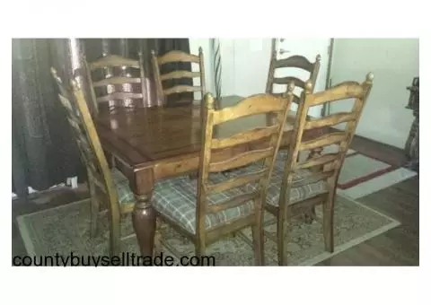 Solid wood 6 place Dining set